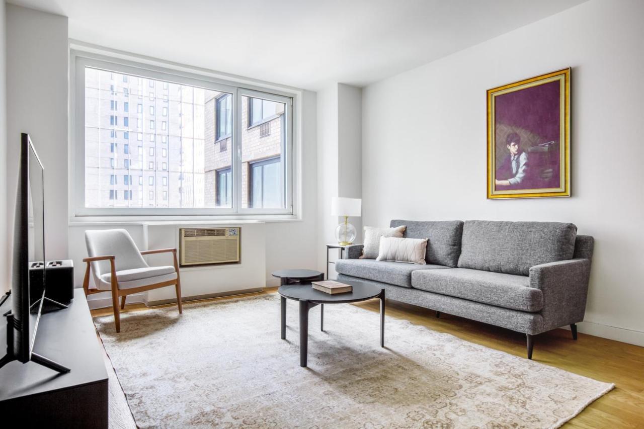 Midtown 1br W Gym Elevator Nr Rockefeller Nyc-508 Apartment