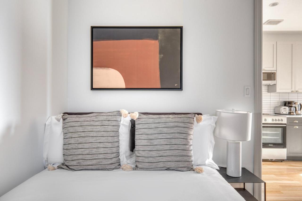 East Village 2br W Wd Gym Elevator Nr Cafes Nyc-1044 Apartment