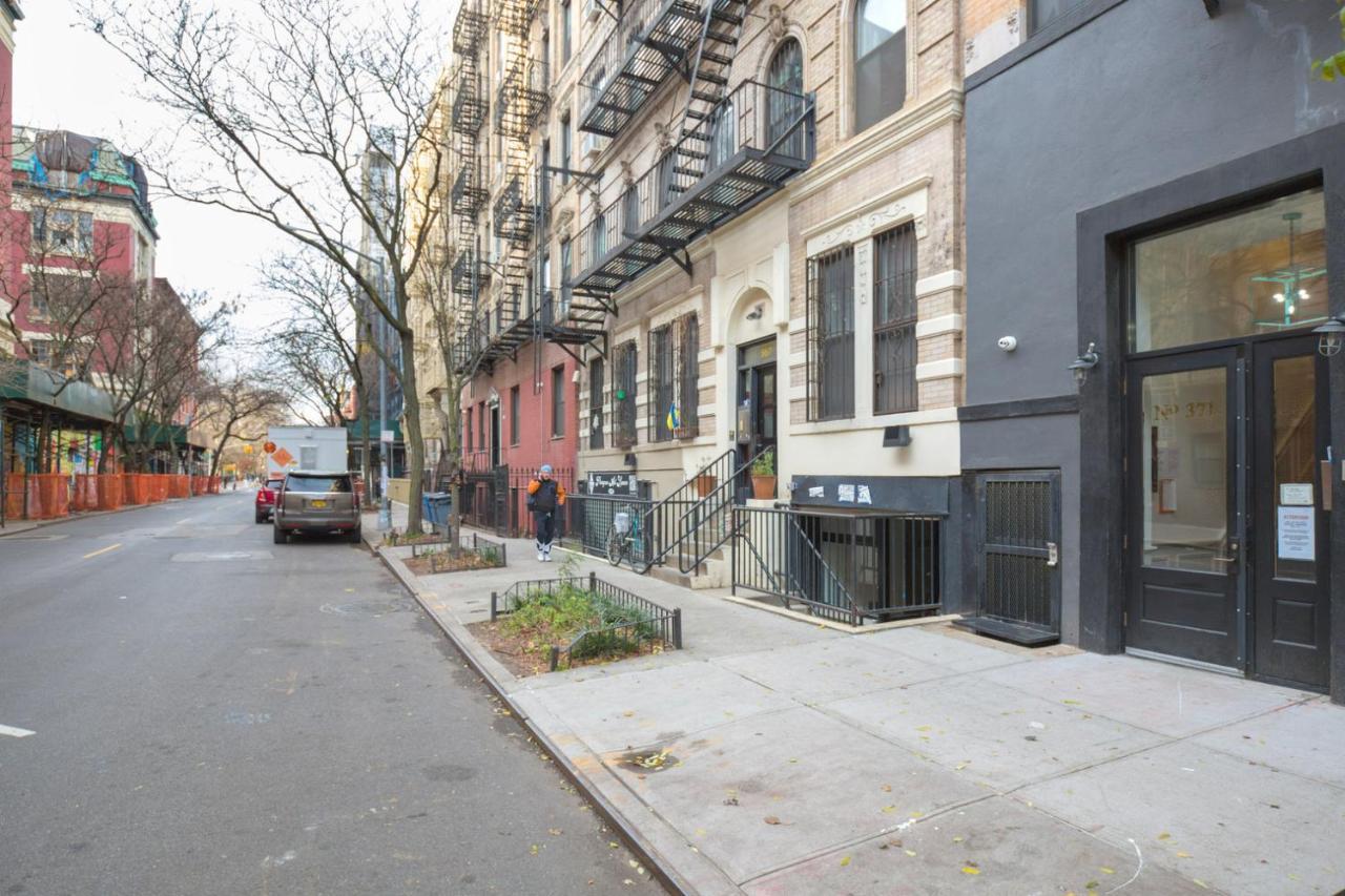 East Village 2br W Wd Gym Elevator Nr Cafes Nyc-1044 * New York