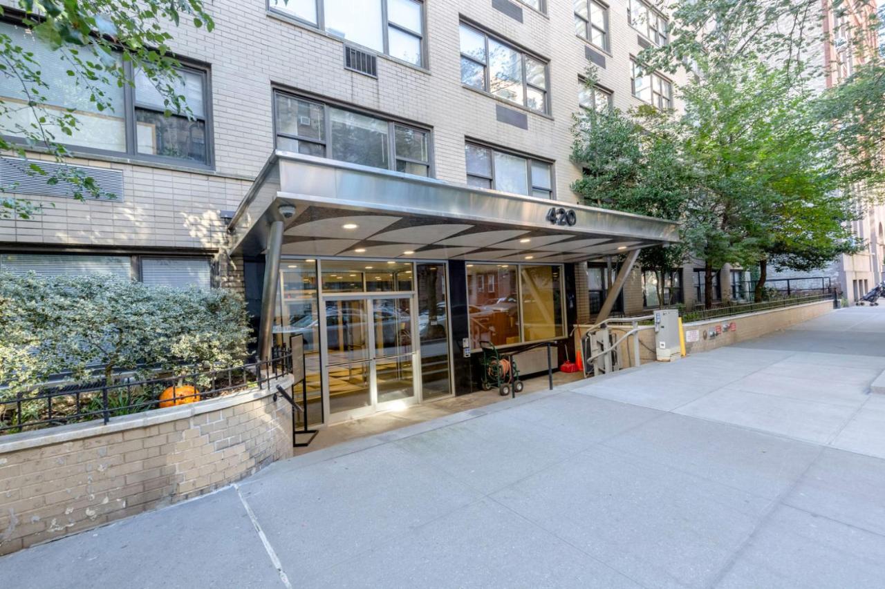 Ues 1br Wdoorman 15m Nr Park Nyc-198 Apartment