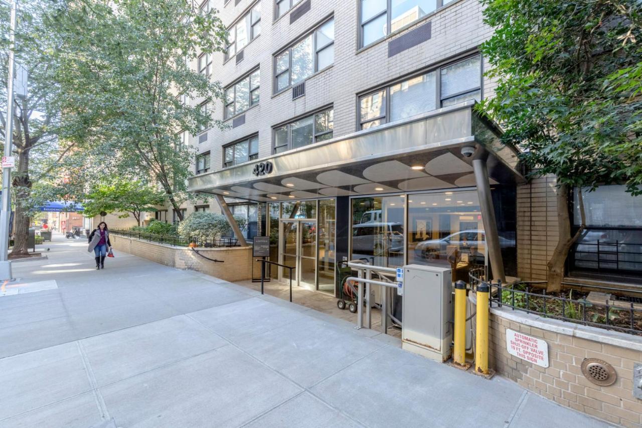 Ues 1br Wdoorman 15m Nr Park Nyc-198 Apartment