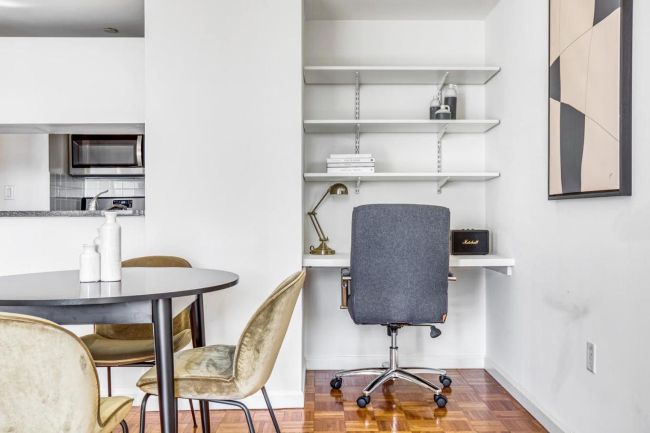 Lic 2br W Wd Elevator Doorman Nr E River Nyc-766 New York