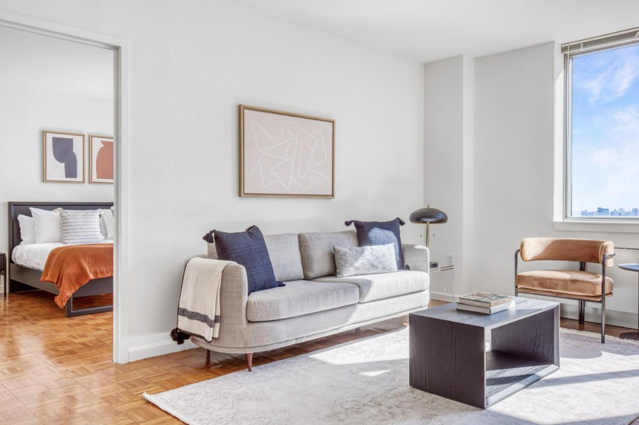 Lic 2br W Wd Elevator Doorman Nr E River Nyc-766 *