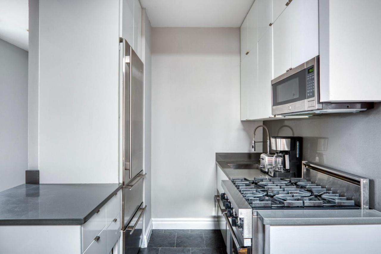 Ues 3br Penthouse W Gym Wd Nr Central Park Nyc-1110