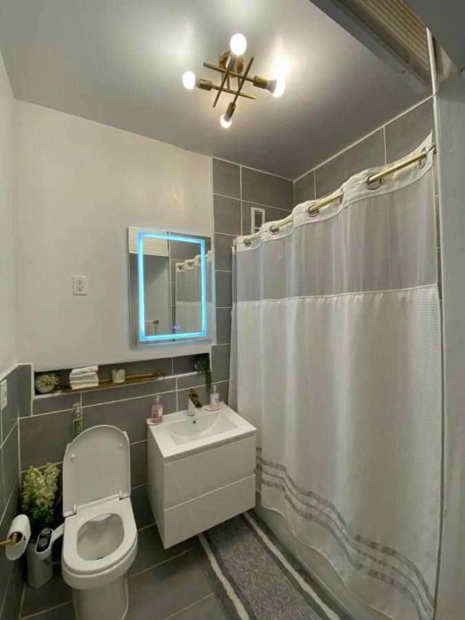 Luxury Apt - 3 Stops To 