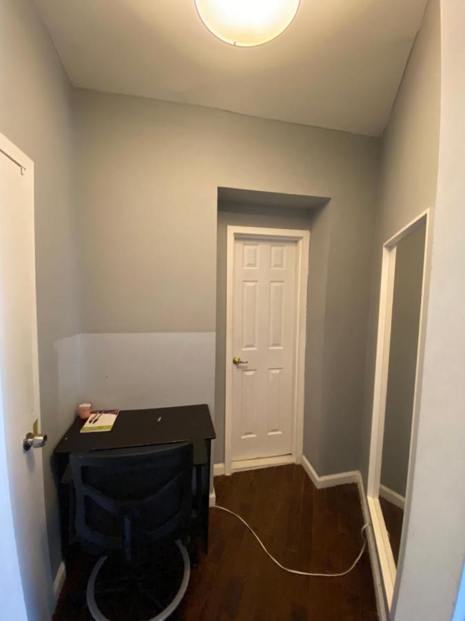 Apartment Luxury Apt - 3 Stops To 