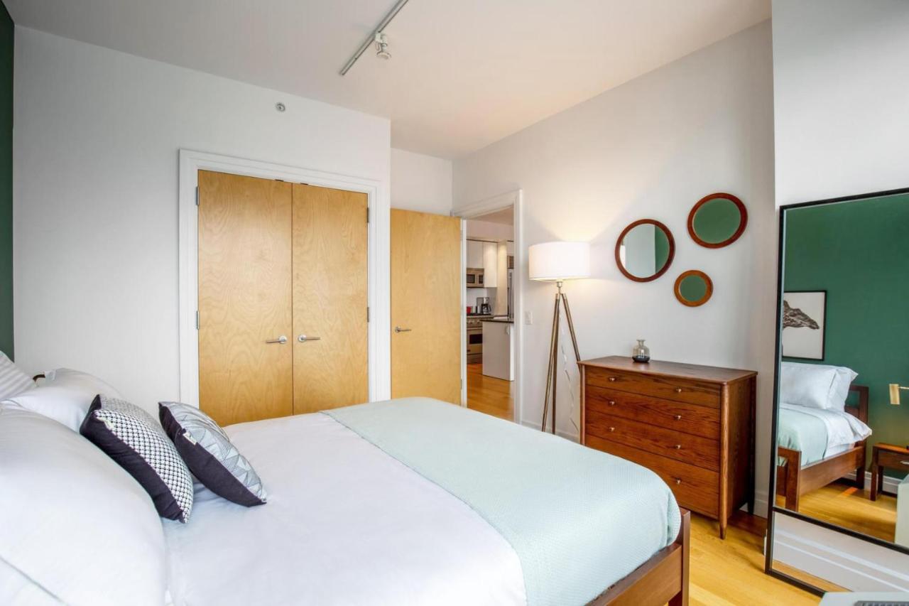 Midtown W 1br W Gym Pools Wd Doorman Nyc-359 Apartment *