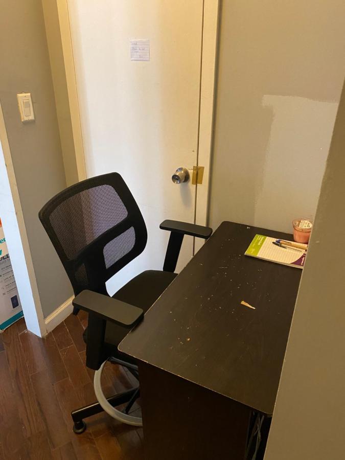 Luxury Apt - 3 Stops To 