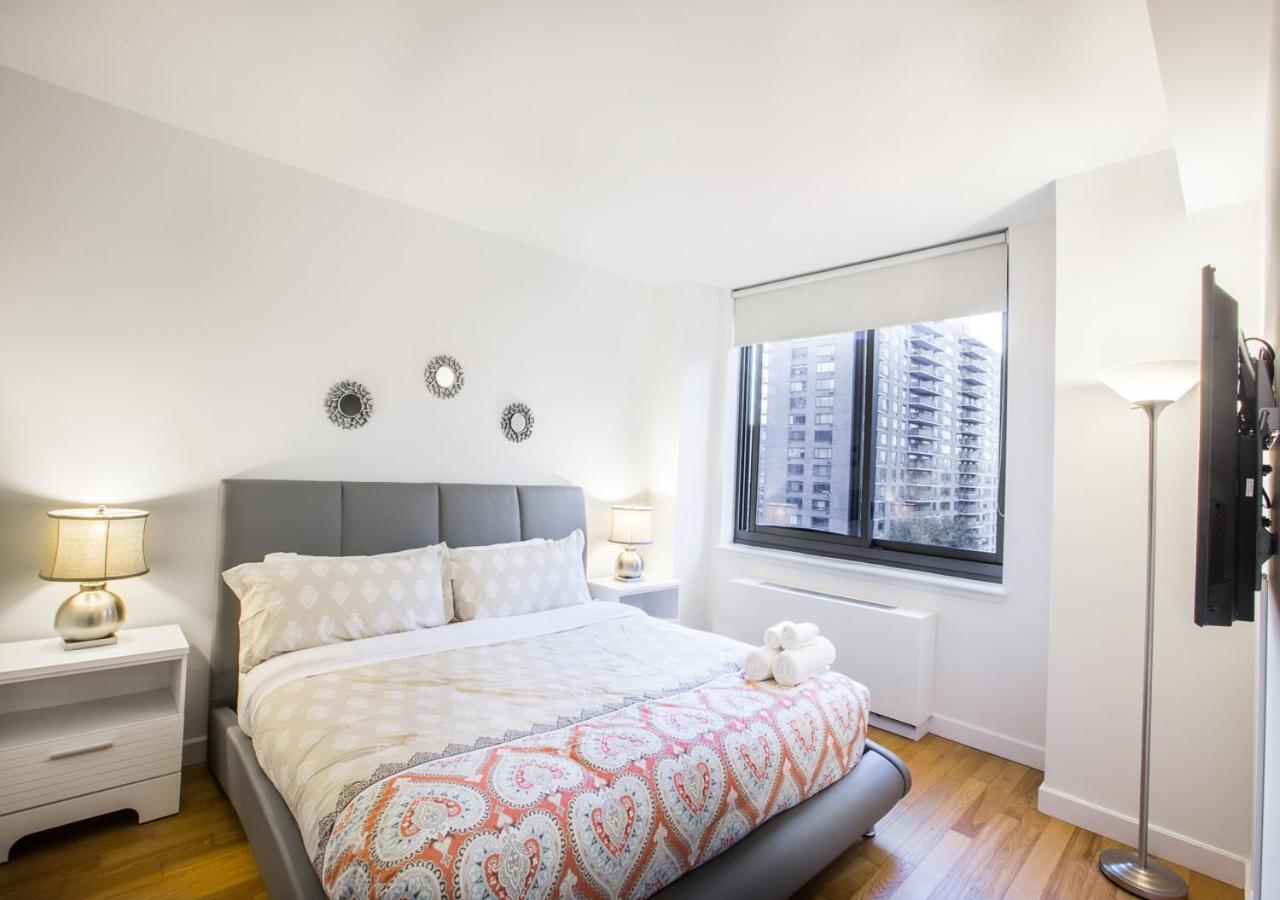 Modern 2br At Columbus Avenue Apartment