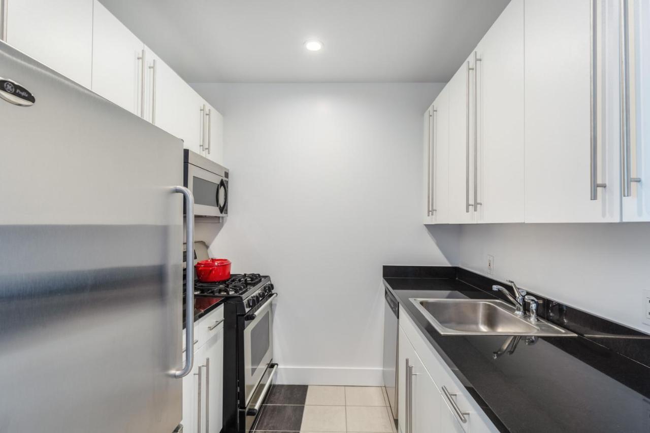 Tribeca 1br W Gym Doorman Garage Parking Nyc-348 Apartment New York