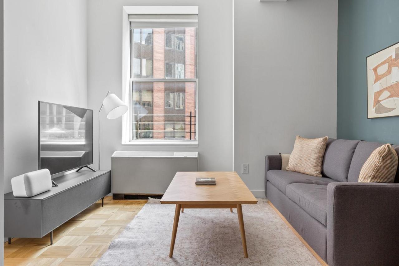 Apartment St 1br W Gym Doorman Roof Deck Nyc-226 *