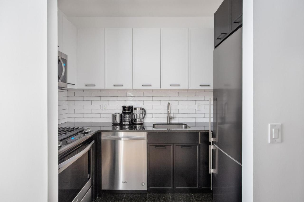 Apartment Fidi Jr 1br W Doorman Gym Nr Wall Street Nyc-1137 *