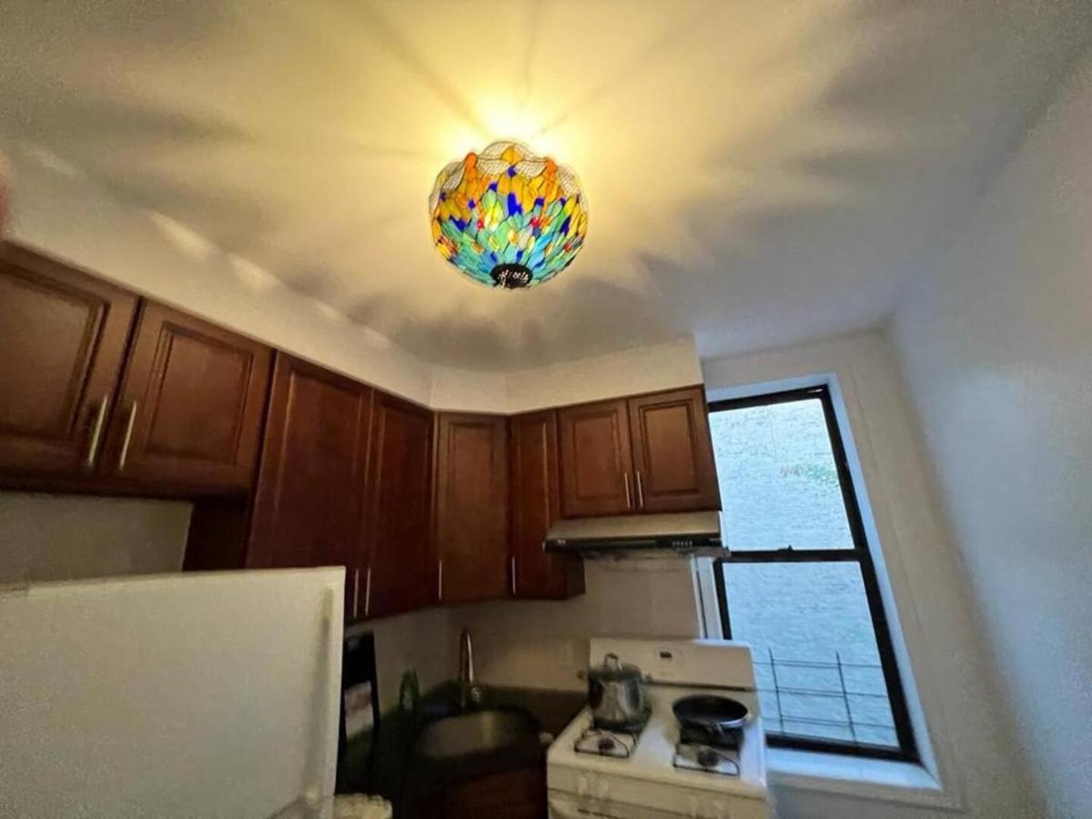 Apartment Antique Victorian 2 Bedroom Best Location New York