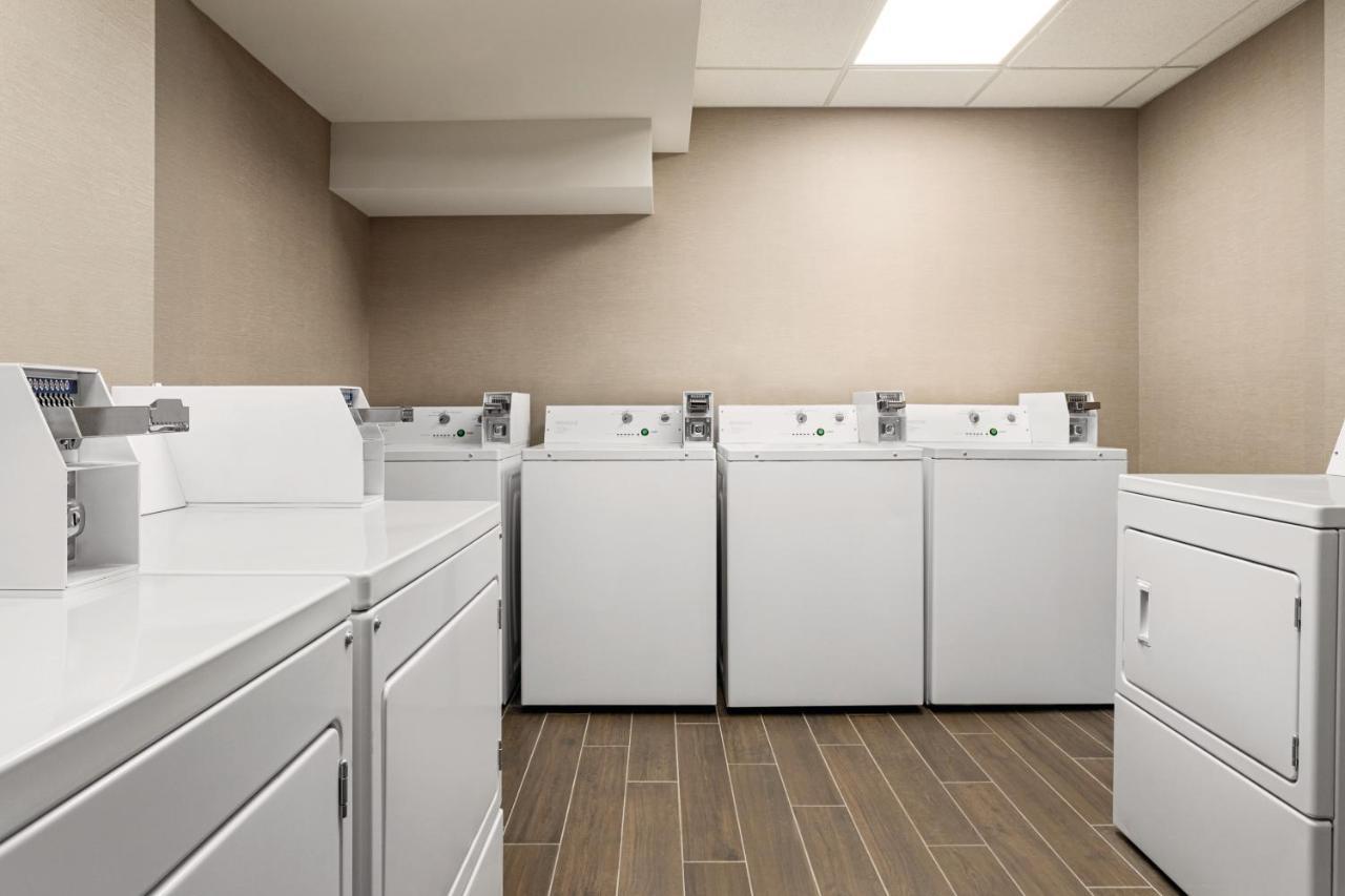 By Marriott Jfk Airport