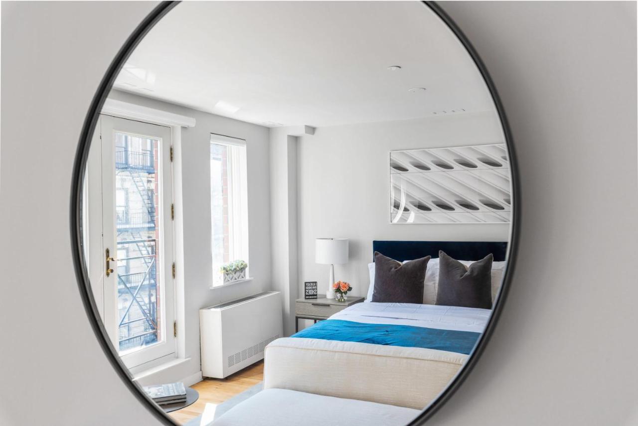 Luxe Studio In Upper East Side With Charming Juliet Balcony Holiday home New York