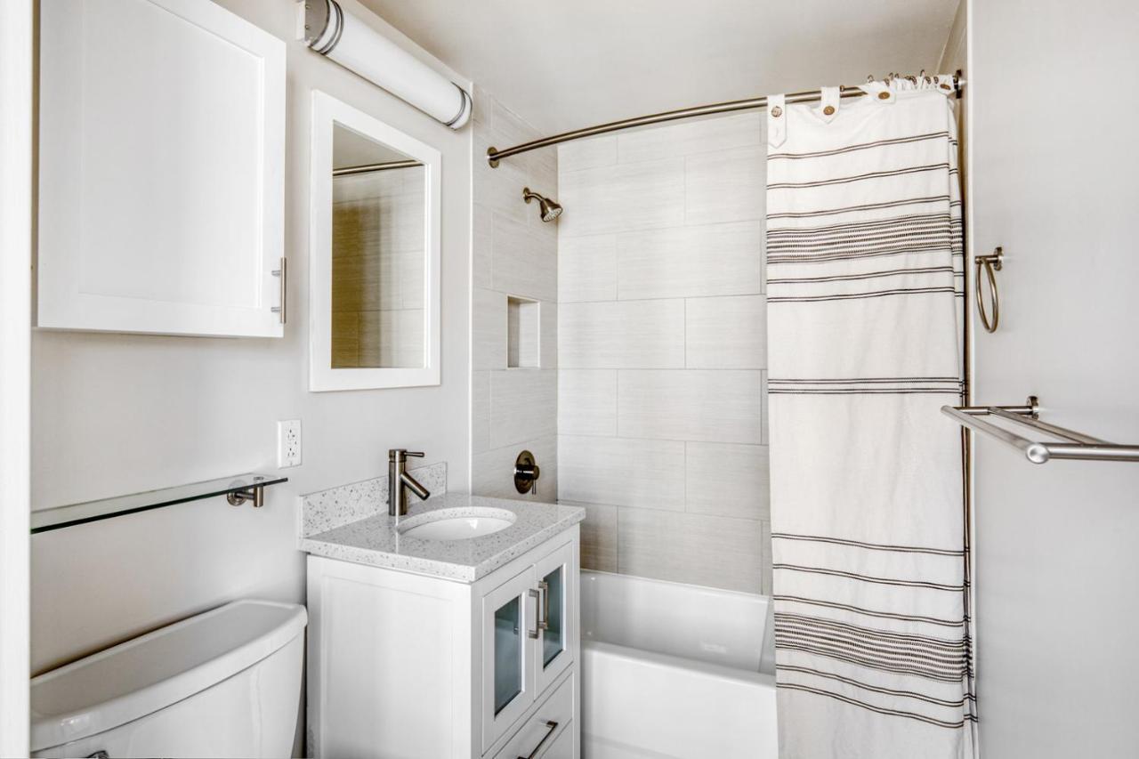 Apartment Ues 1br W Gym Doorman Nr Carl Schurz Park Nyc-653 New York