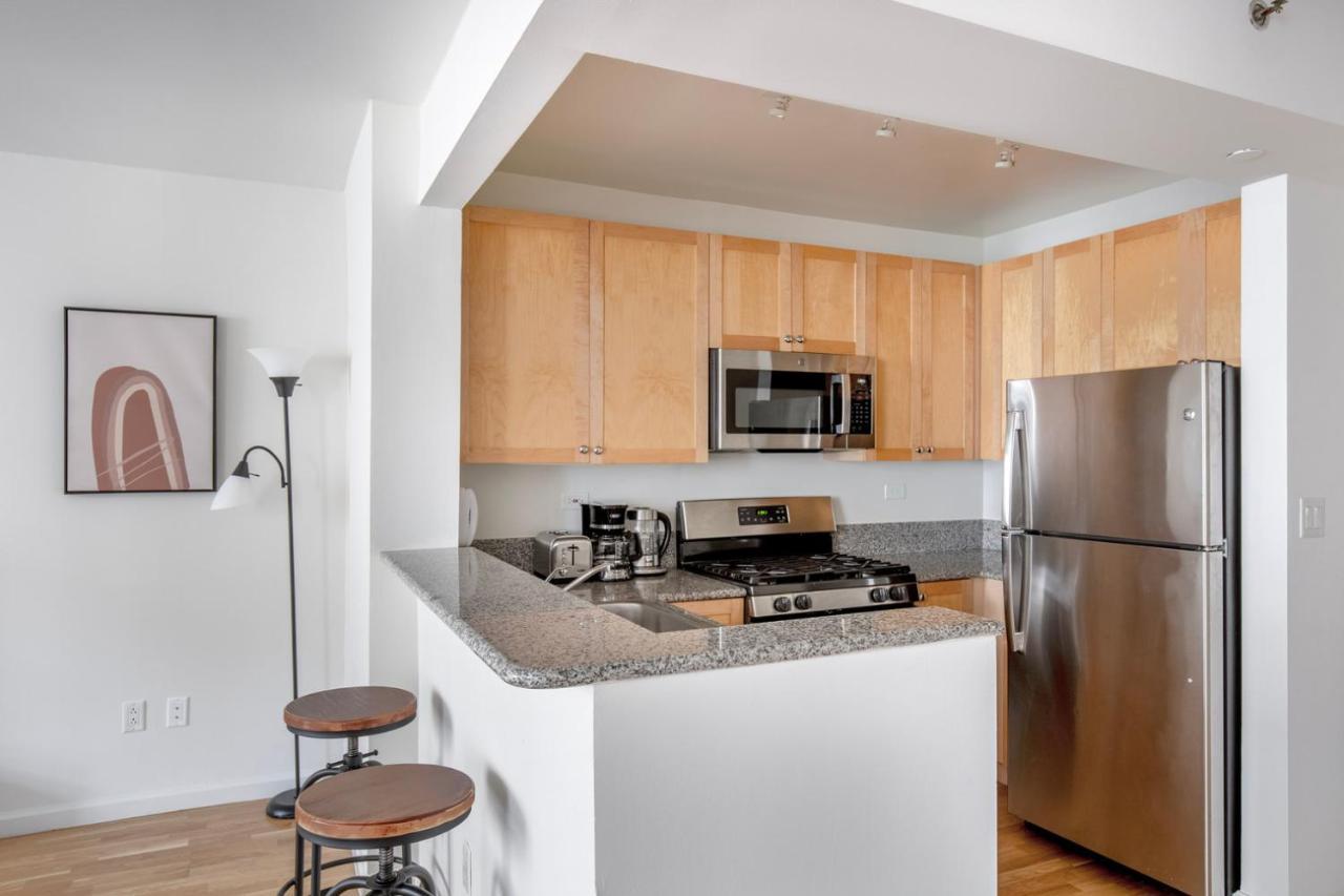 Apartment Ues W Elevator Doorman Nr Park Nyc-1038