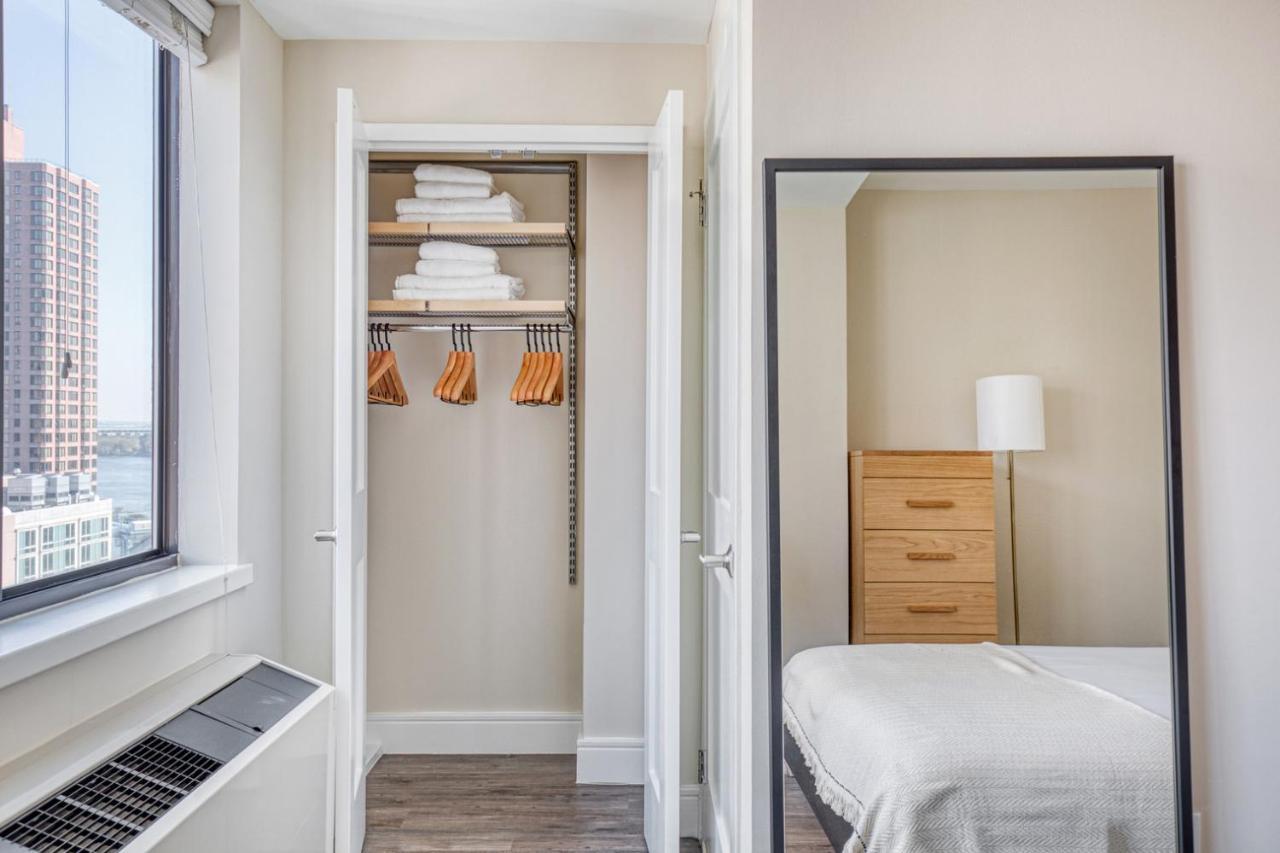 Ues 1br W Gym Doorman Nr Carl Schurz Park Nyc-653 Apartment *