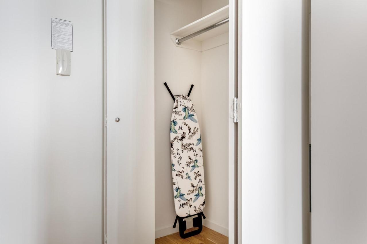 Ues W Elevator Doorman Nr Park Nyc-1038 New York