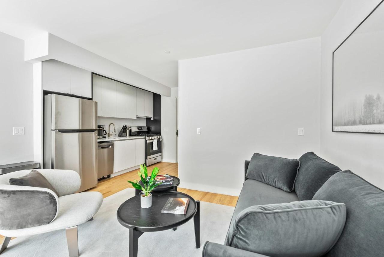 Ferienhaus Luxe Studio With Charming Juliet Balcony New York