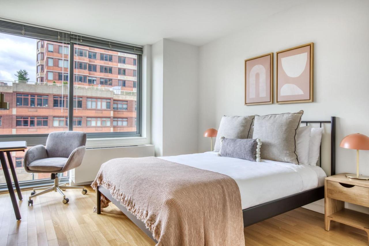 Apartment Lic 1br W Doorman Gym Pool Nr E River Nyc-690