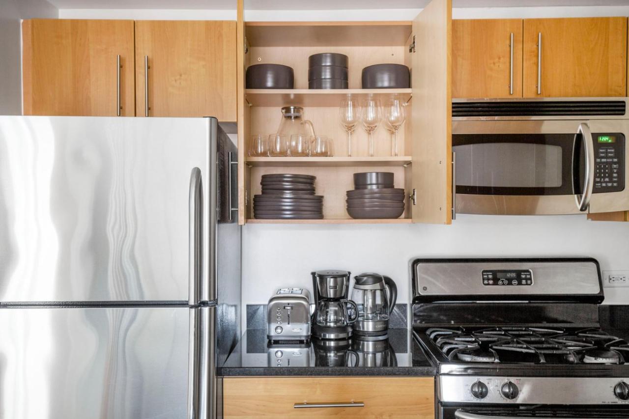 Apartment Lic 1br W Doorman Gym Pool Nr E River Nyc-690