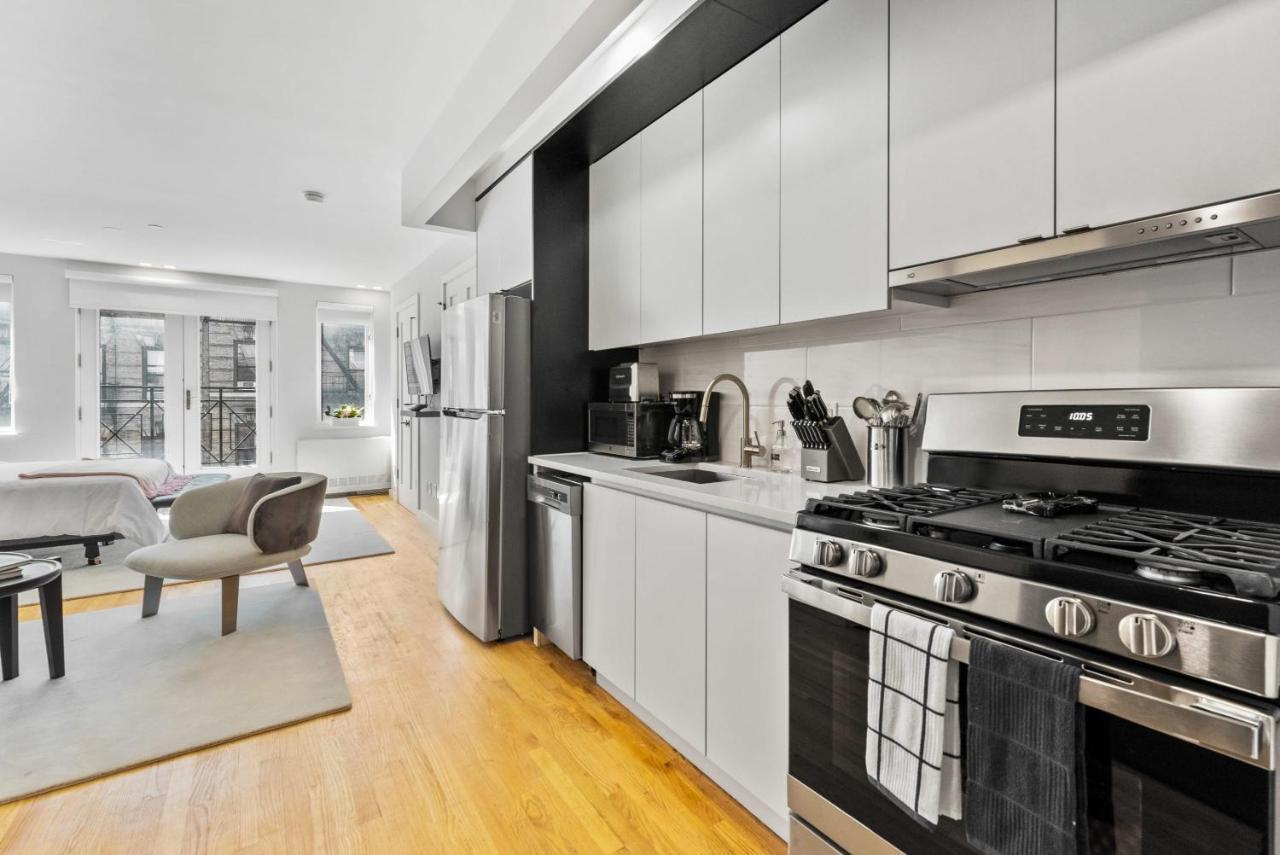 Hébergement de vacances Luxe Studio Ste In Upper East Side With Charming Juliet Balcony