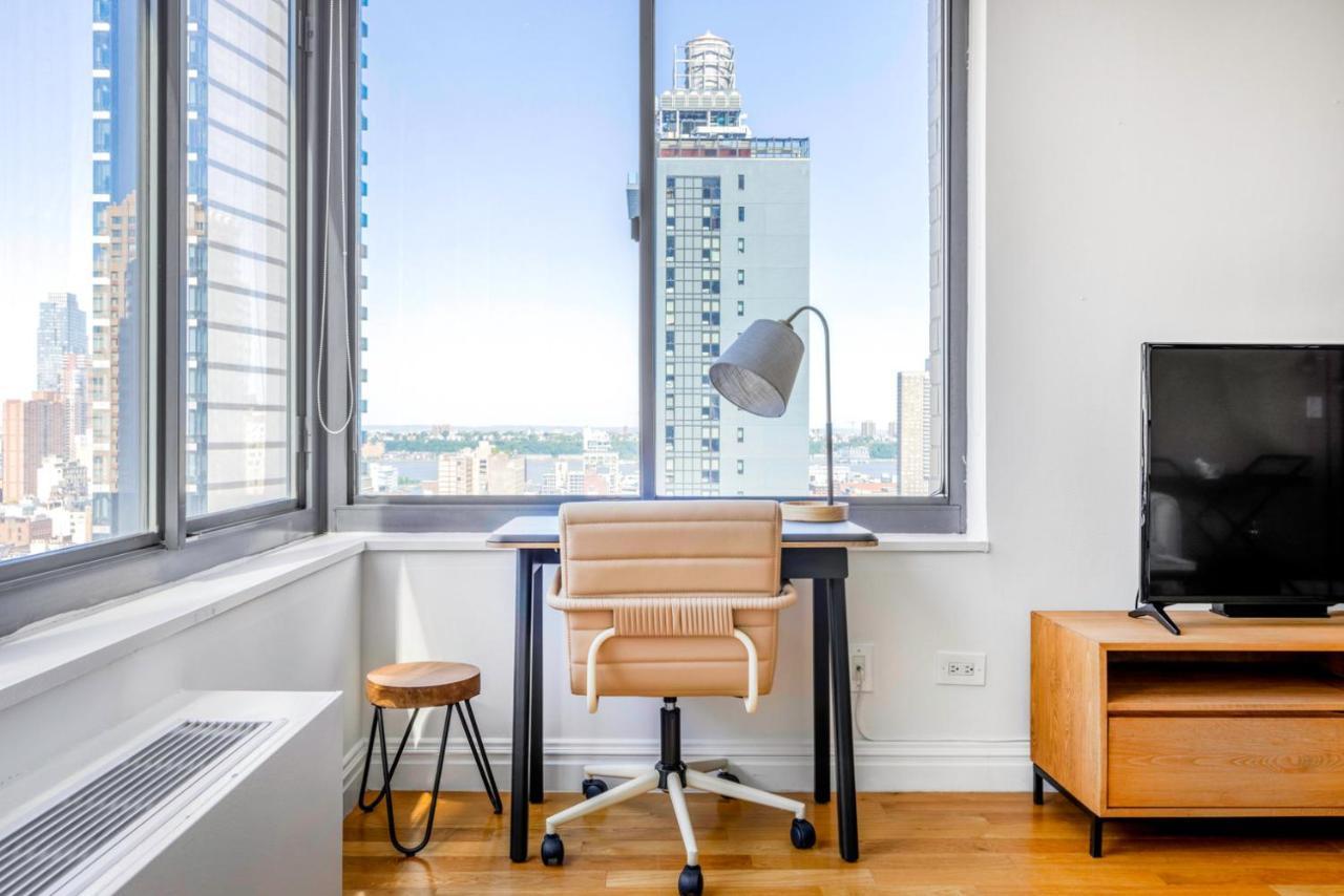 Apartment Sq 1br W Great Views Indoor Pool Nyc-29