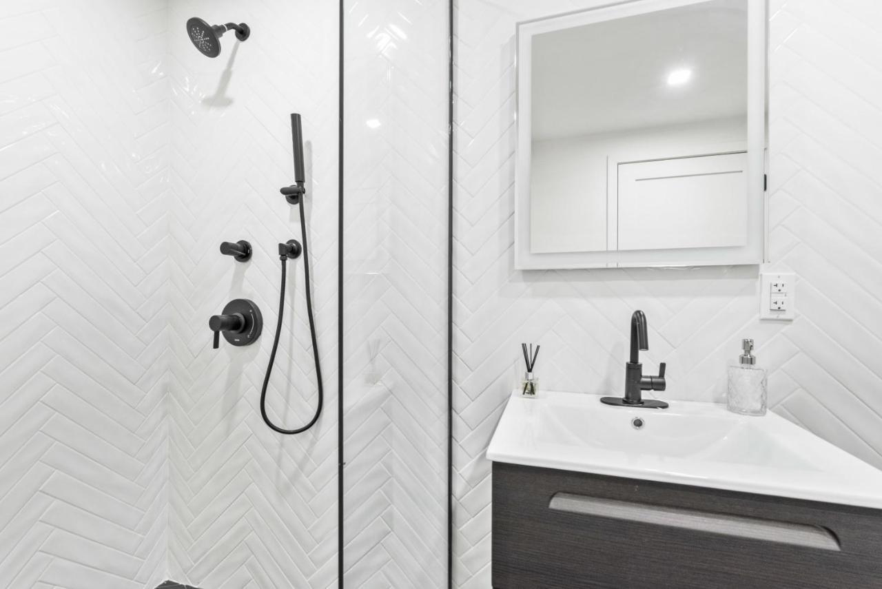 Ferienhaus Luxe Studio With Charming Juliet Balcony New York