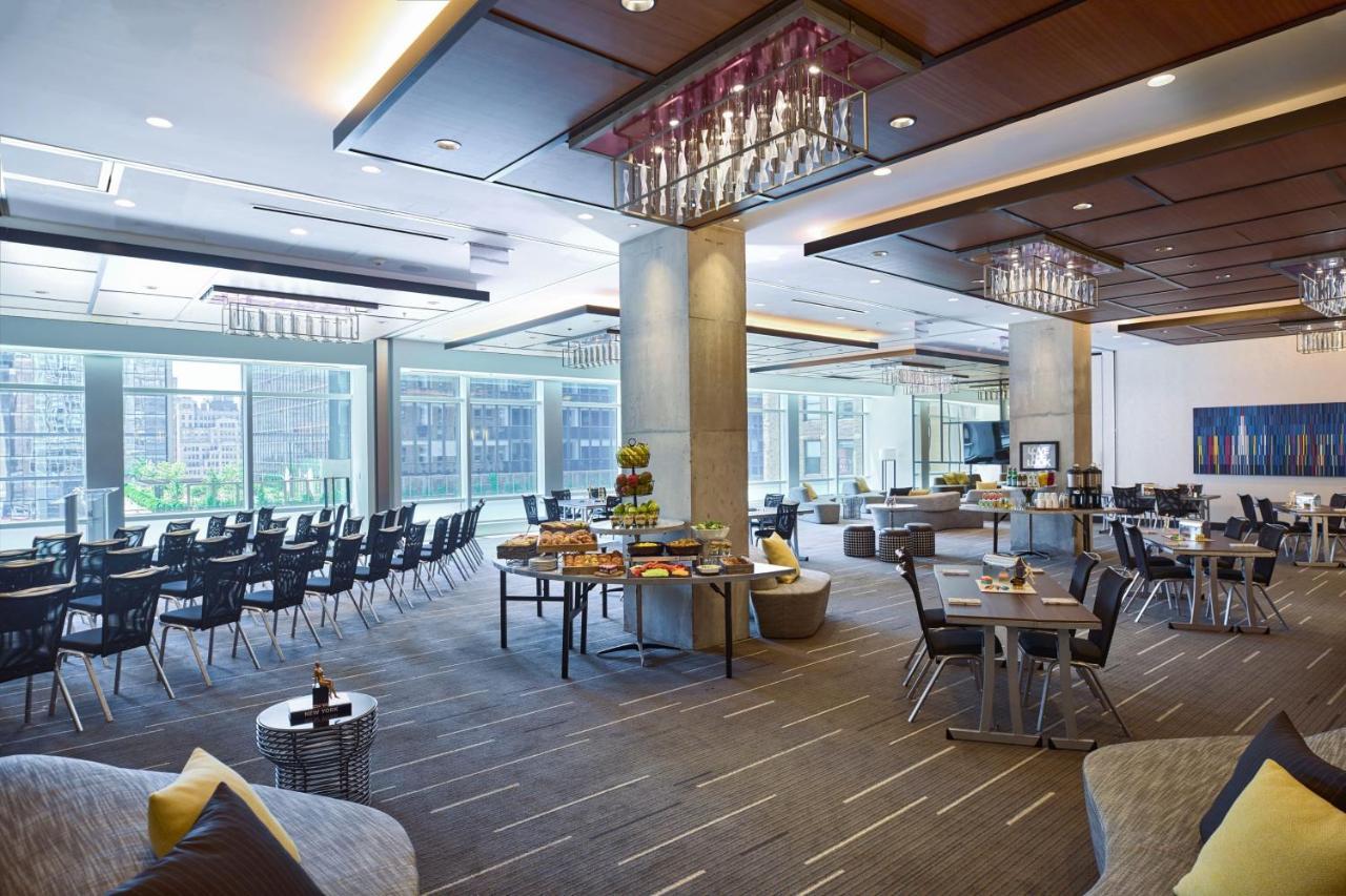 Renaissance Midtown Hotel 4*