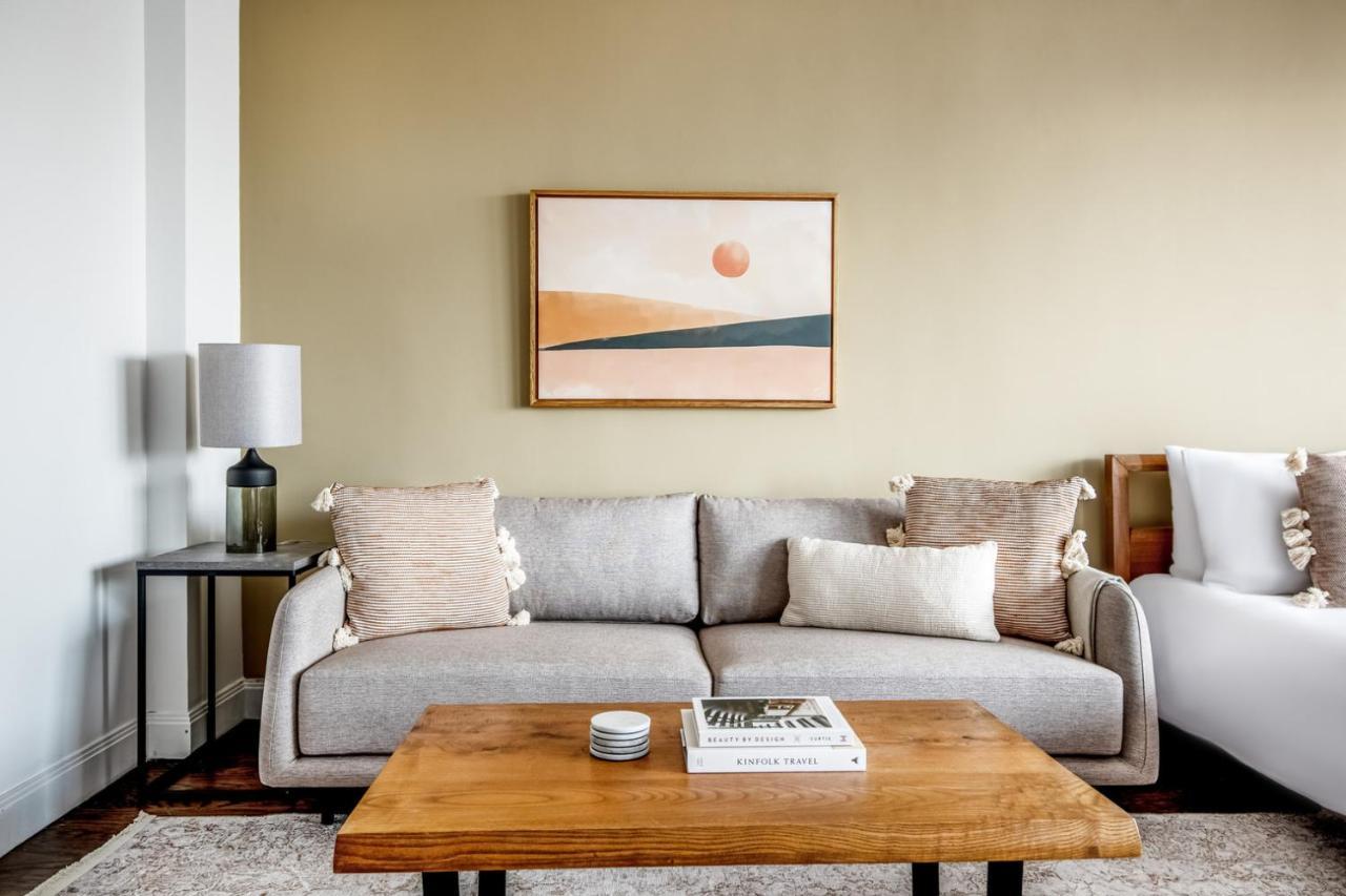 Ues W Balcony Gym Doorman Nyc-89