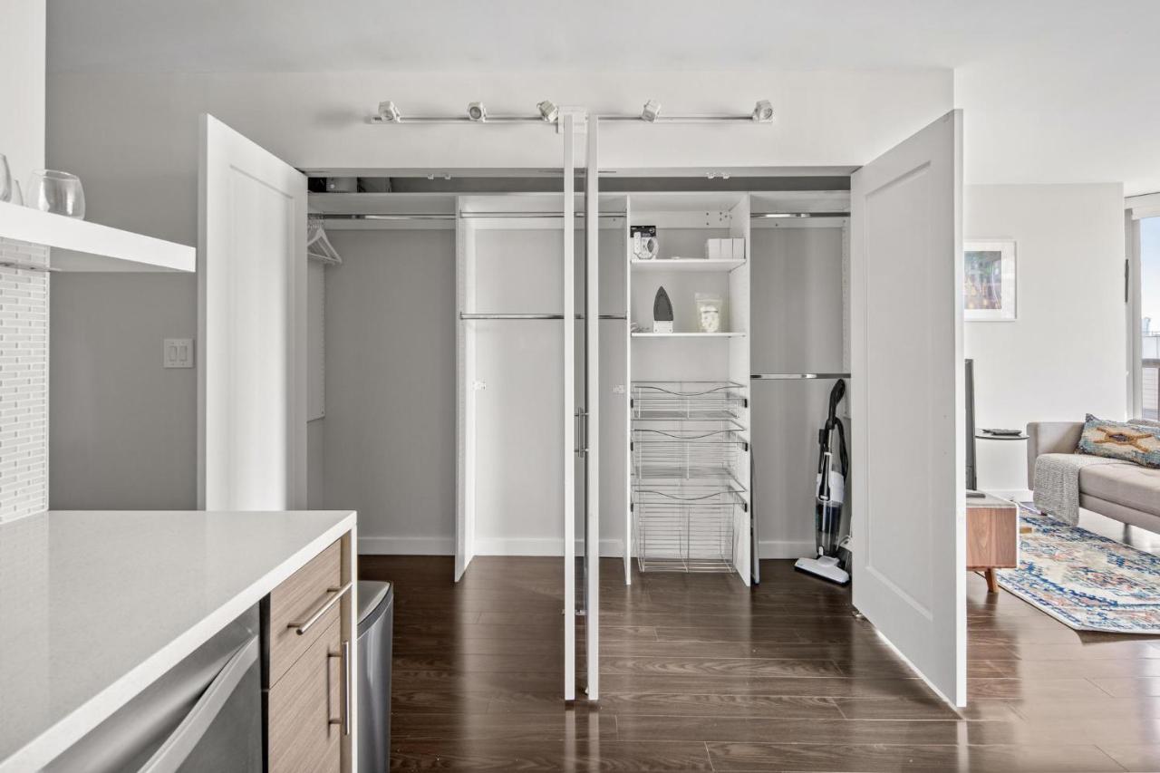 Apartment Picturesque 1br In Nyc Balcony *