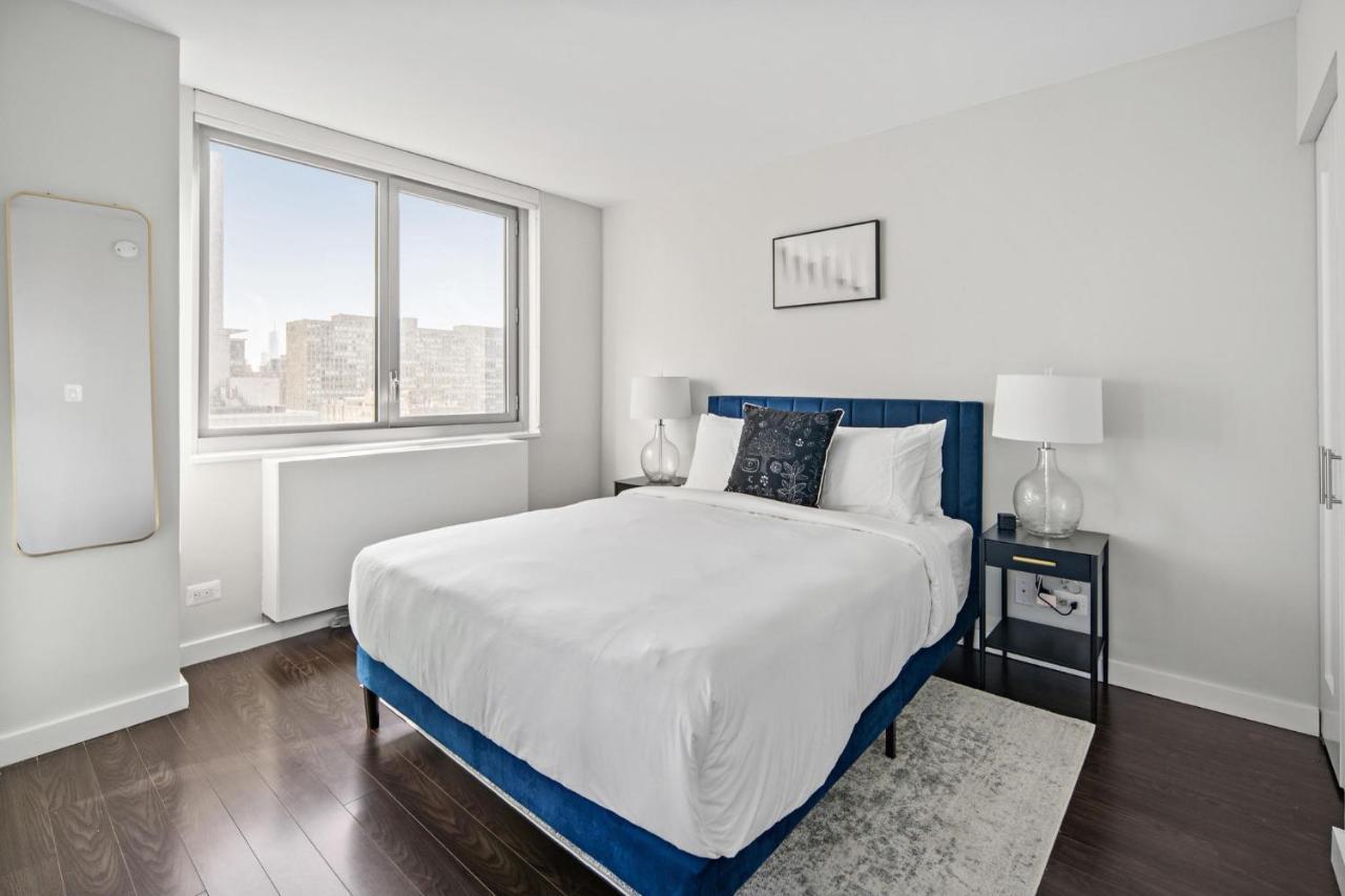Picturesque 1br In Nyc Balcony *
