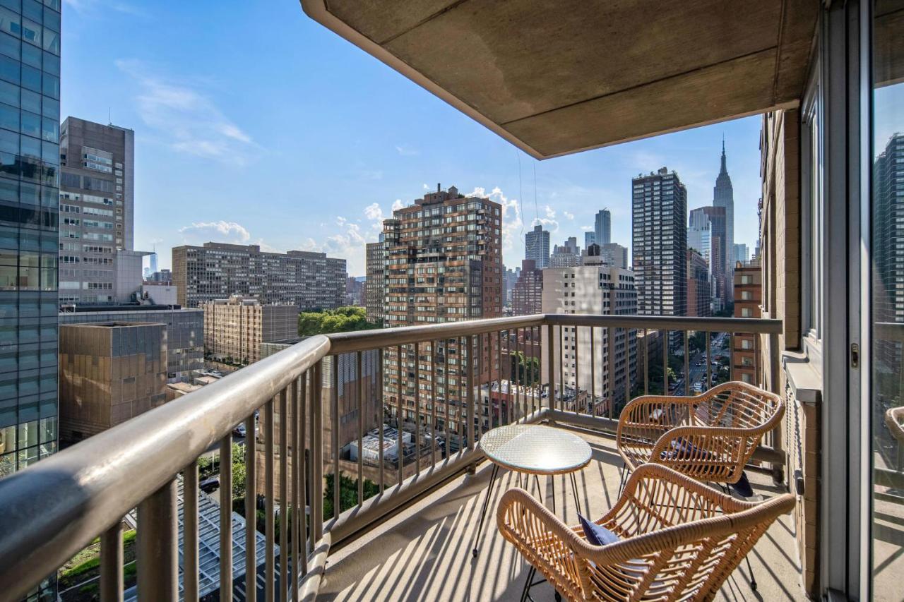 Apartment Picturesque 1br In Nyc Balcony *