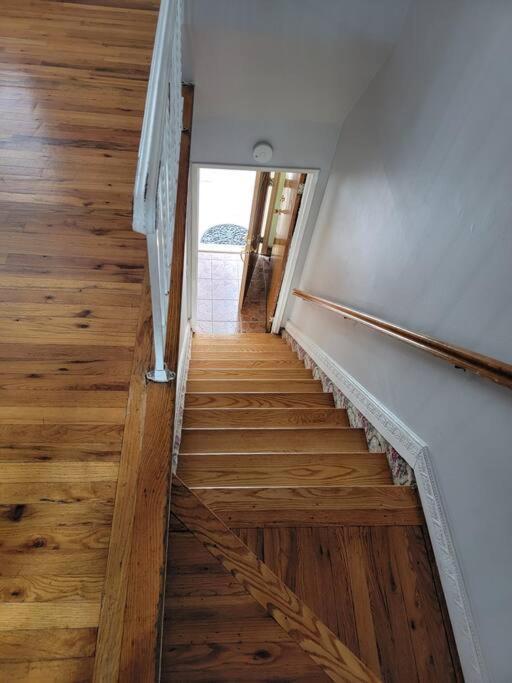 Private Near Ferry And Park Apartment New York