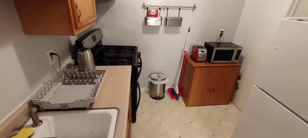 Large Triple Room In Williamsburg New York