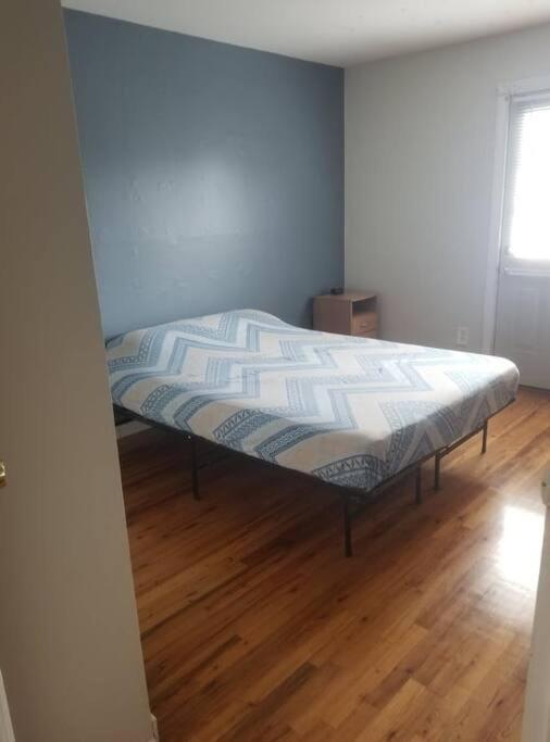 Private Near Ferry And Park *