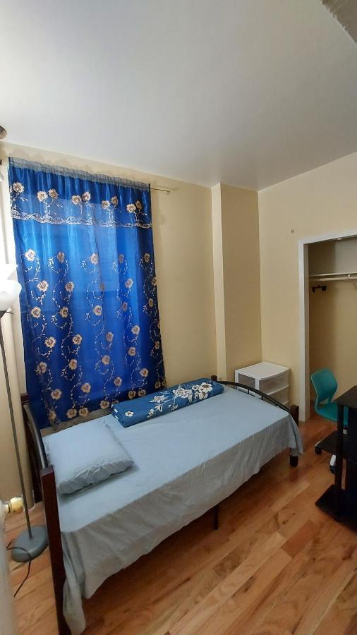 Manhattan Times Square Apartment *