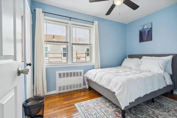 Rockaway 3 Bedroom By The Sea. Holiday home New York