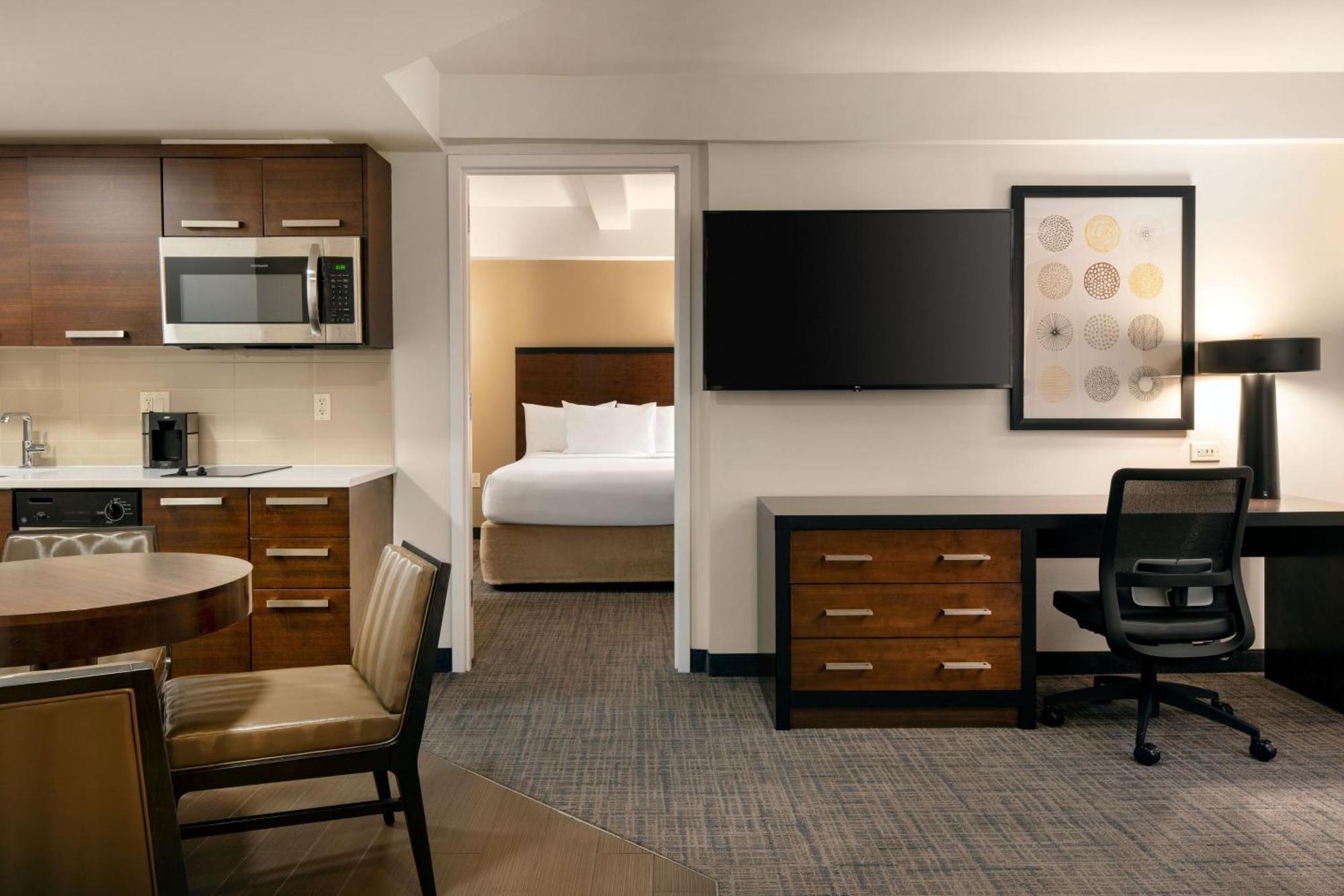 By Marriott Manhattan/ Midtown Eastside