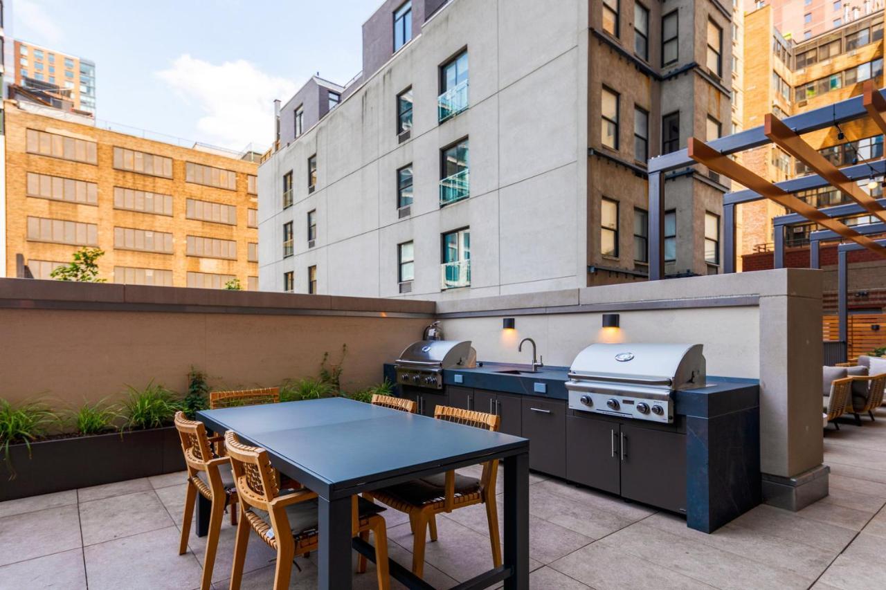 Hells Kitchen 1br W Pool Gym Dm Nr Subway Nyc-482 New York
