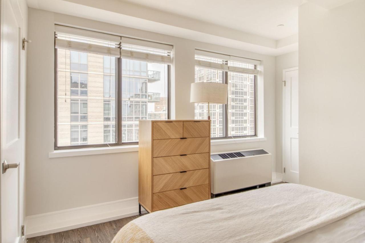 Ues 1br W Gym Nr Art Museums Nyc-1180 Apartment