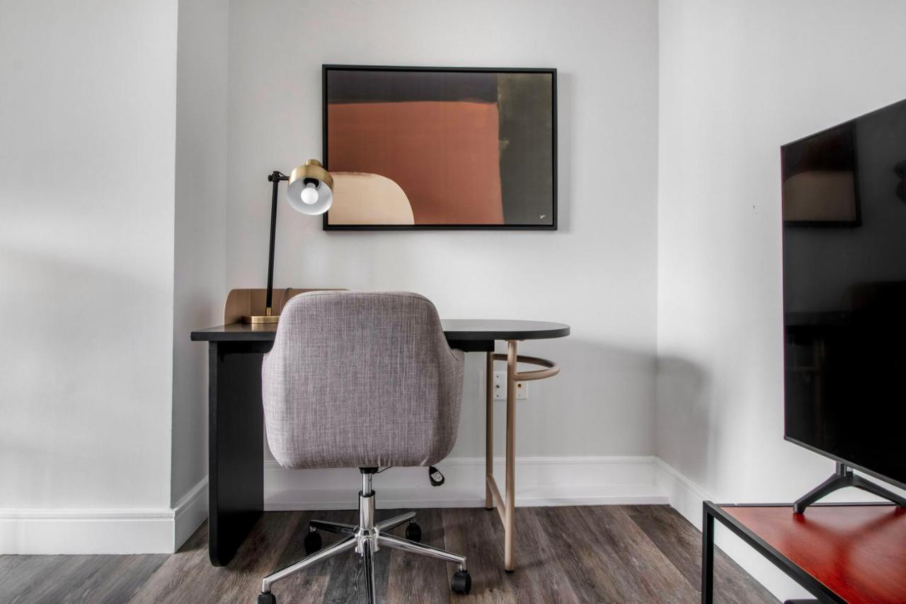 Apartment Ues 1br W Gym Nr Museums Art Galleries Nyc-1179 *