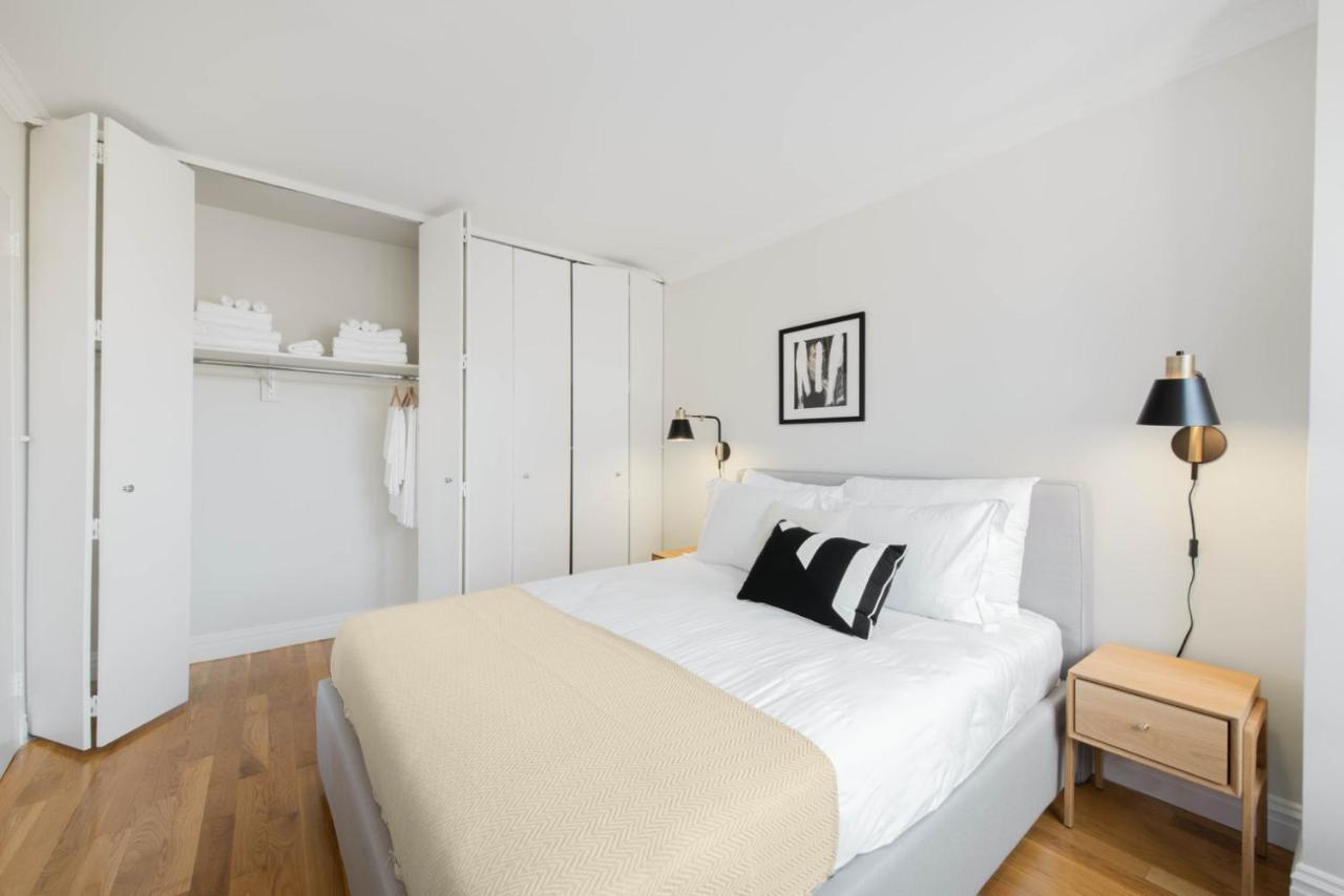 Apartment Midtown 2br W Pool Gym Roof Nr Subway Nyc-385 New York