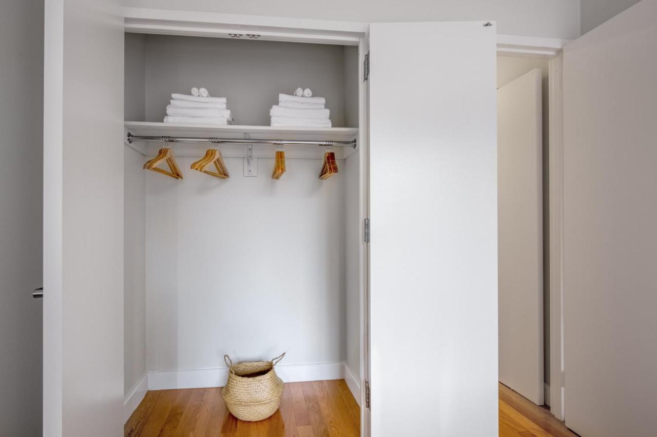Midtown 1br W Pool Gym Parking Nr Times Sq Nyc-378 New York