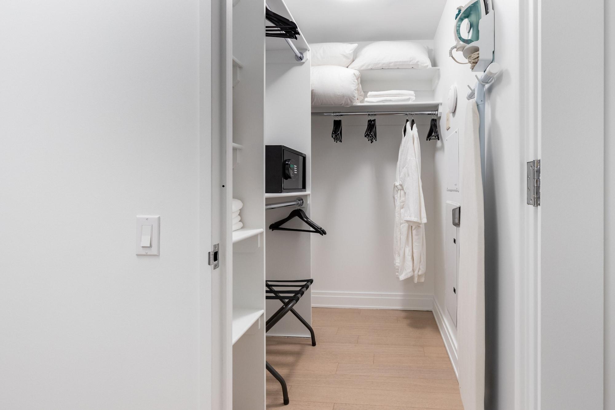 Lyric | 70 Pine Nyc Aparthotel