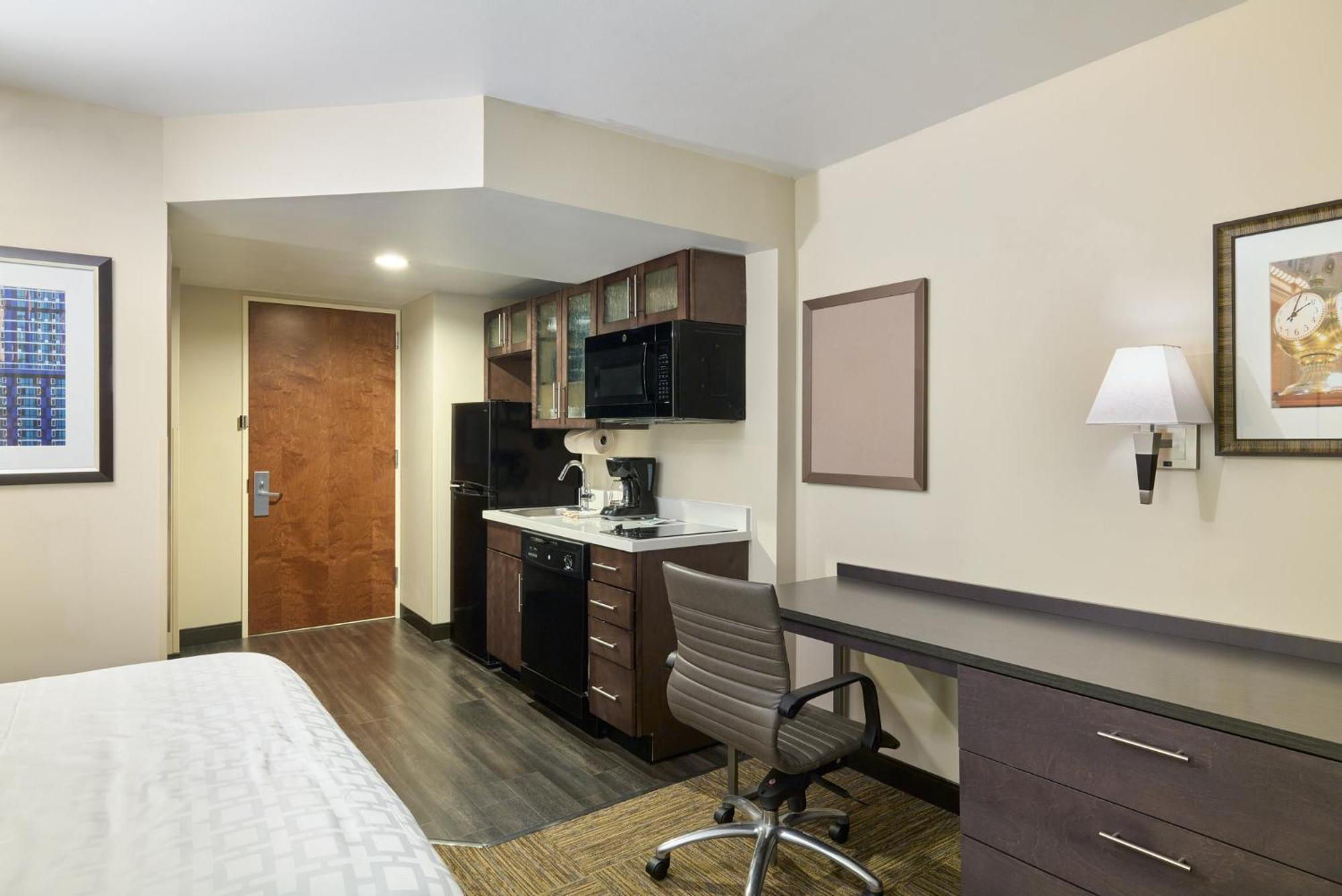 Hotel Candlewood Nyc -times Square By Ihg 3*