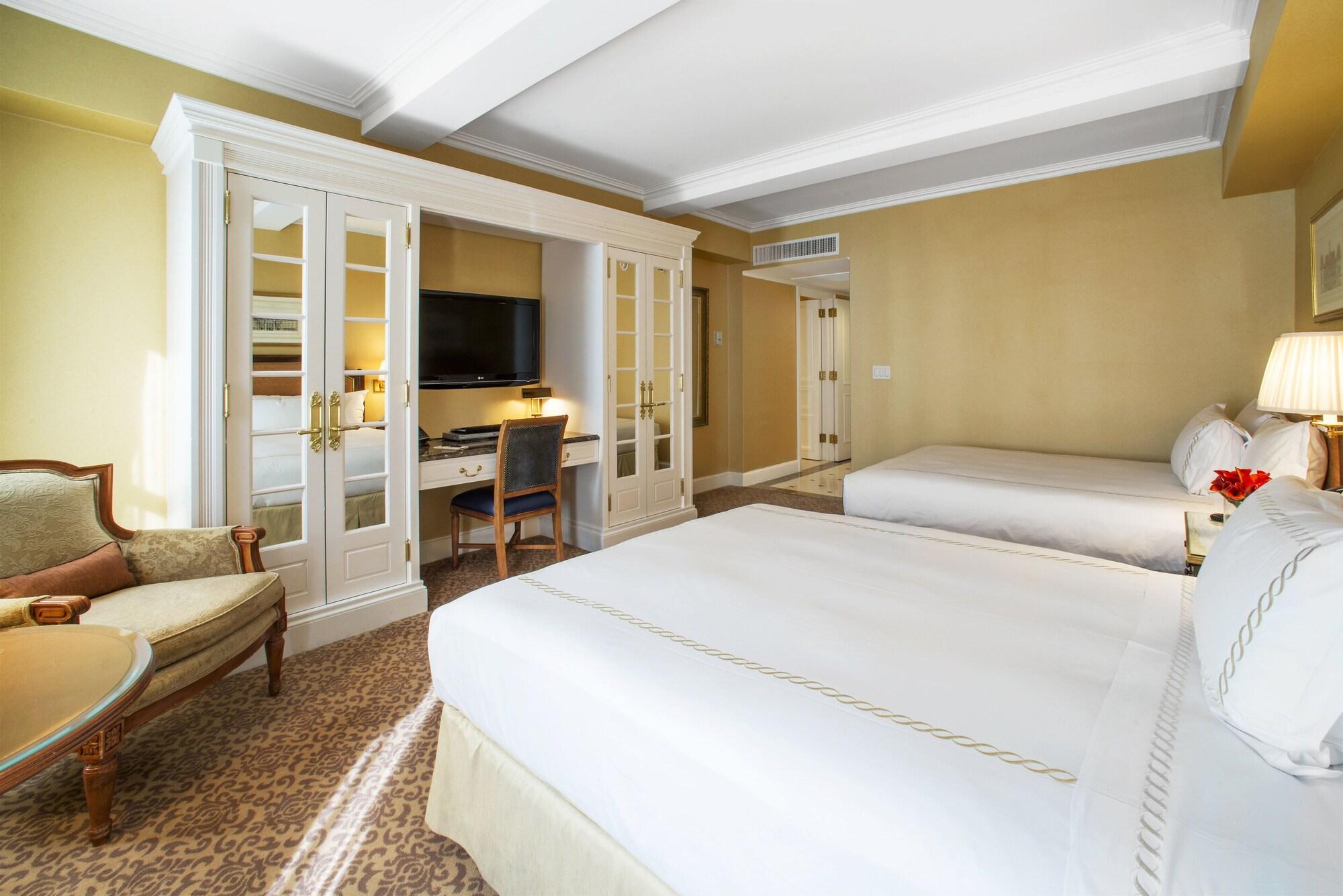 Hotel Plaza Athenee New York