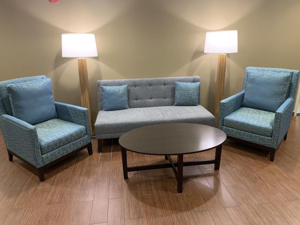 Hotel Days By Wyndham Brooklyn Borough Park