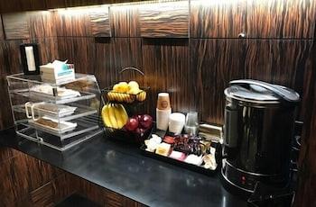 Americana Hotel 2*